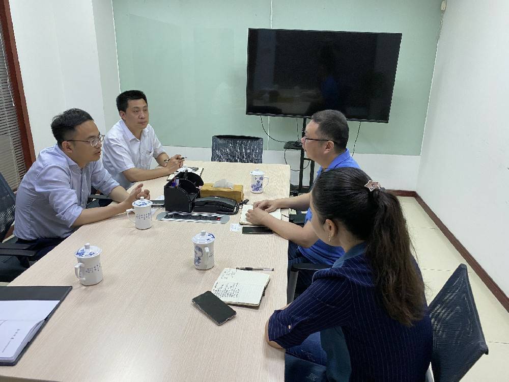 无锡市工信局领导来欧亿·体育-欧亿(中国)一站式服务官方网站科技开展“三联三解”活动